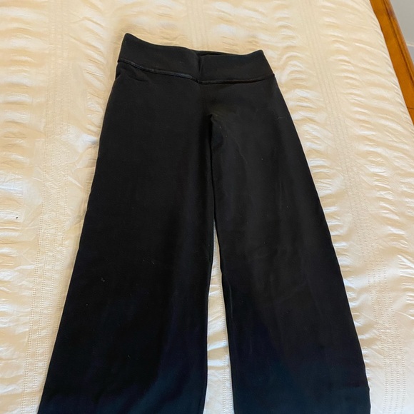 Lululemon yoga pants